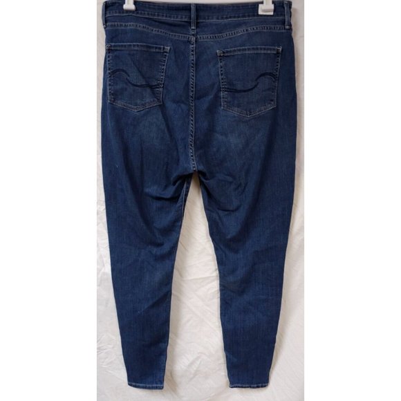 Signature Levi Strauss Womens 18 High Rise Medium Wash Skinny Denim Jeans 34X29 - Picture 6 of 12